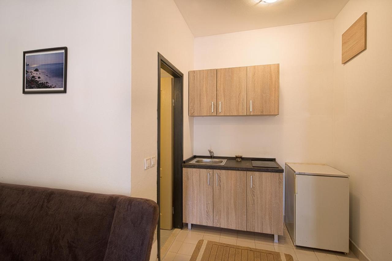 Madra Rooms And Apartments Будва Екстер'єр фото