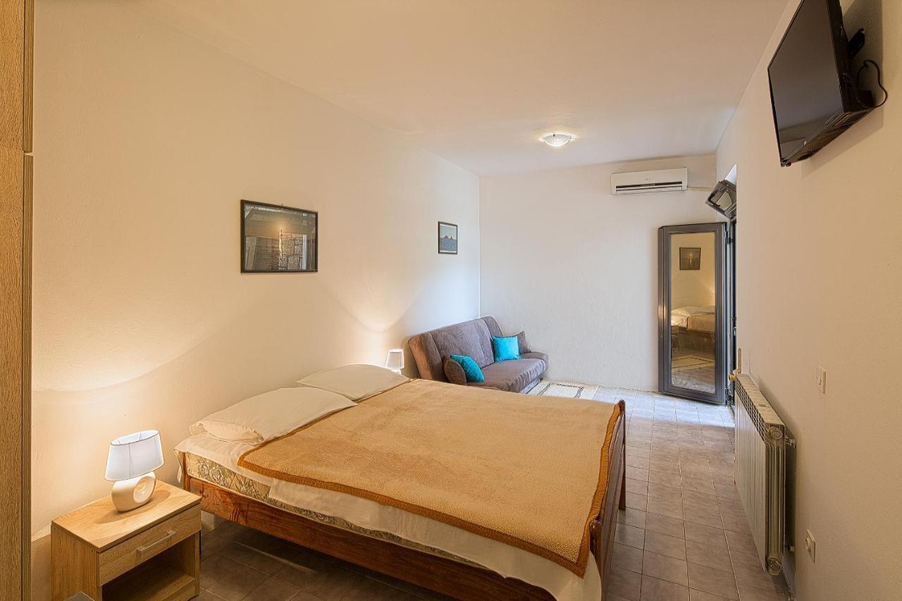 Madra Rooms And Apartments Будва Екстер'єр фото