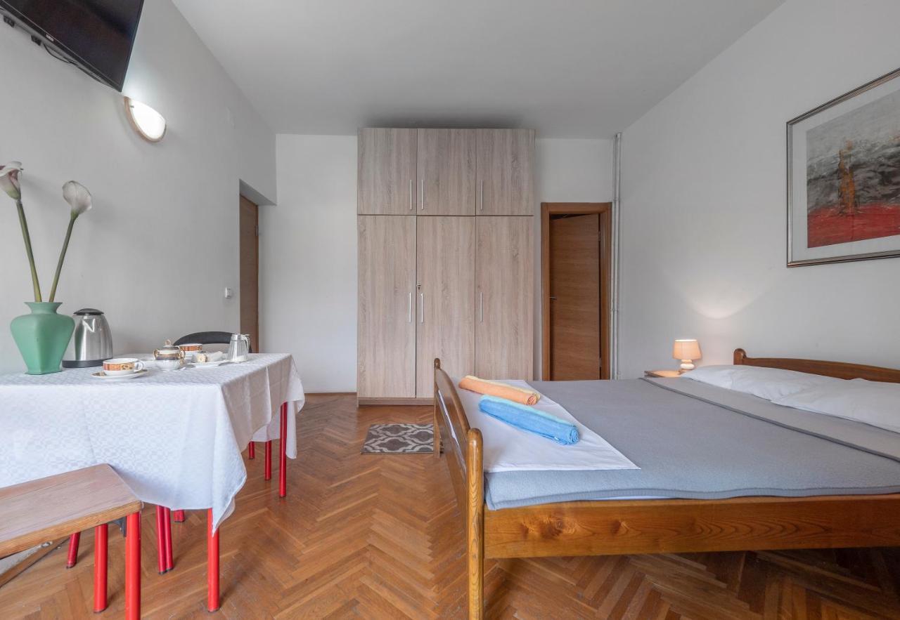 Madra Rooms And Apartments Будва Екстер'єр фото