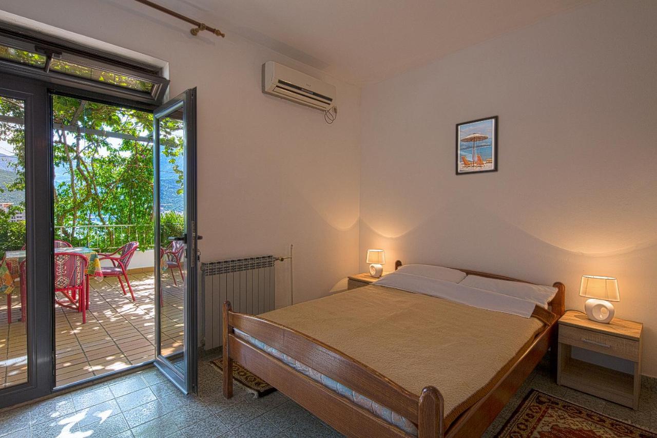 Madra Rooms And Apartments Будва Екстер'єр фото